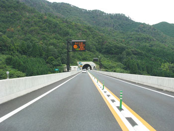 Tottori_Expressway_-03.jpg